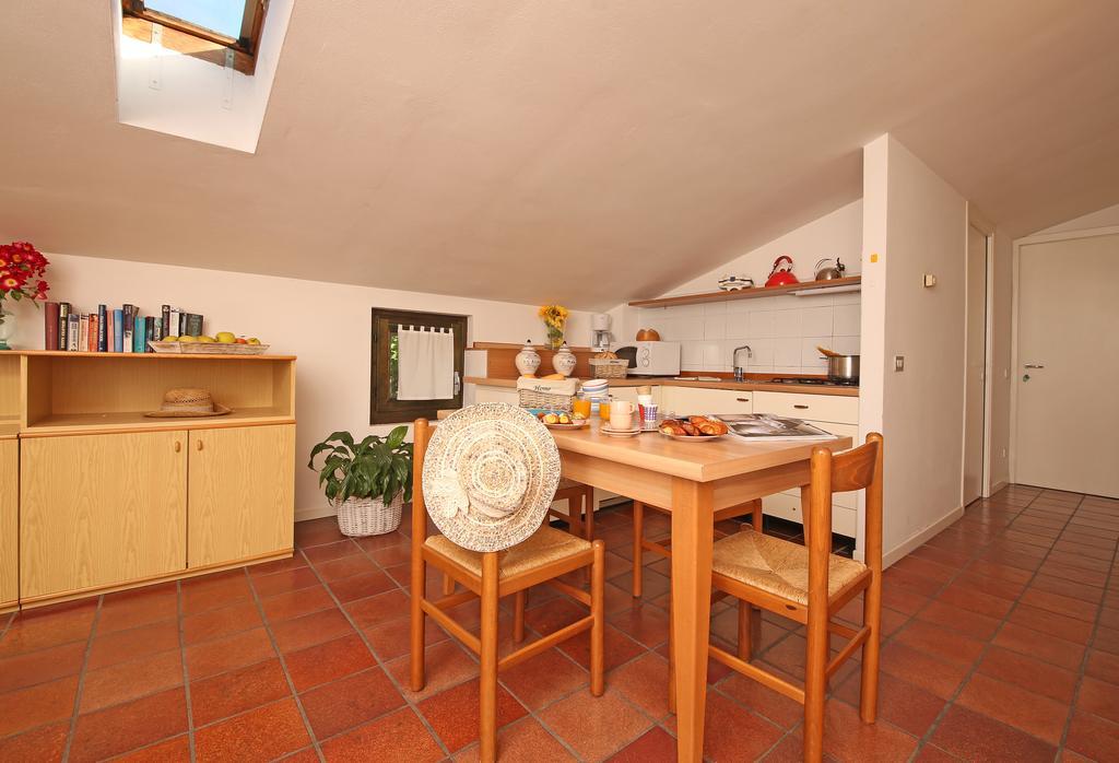Residence Il Melograno Manerba del Garda Eksteriør billede
