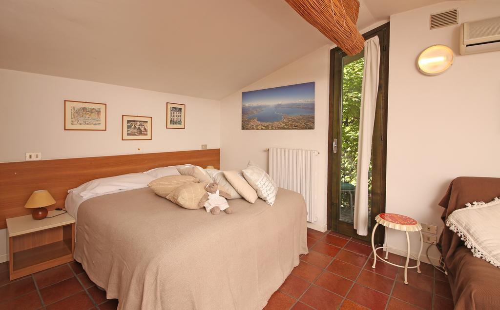 Residence Il Melograno Manerba del Garda Eksteriør billede